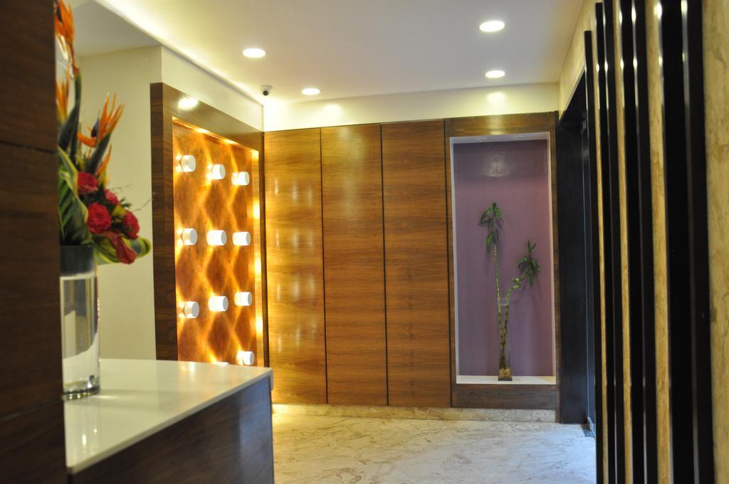 La Woods Hotel Chennai Dış mekan fotoğraf